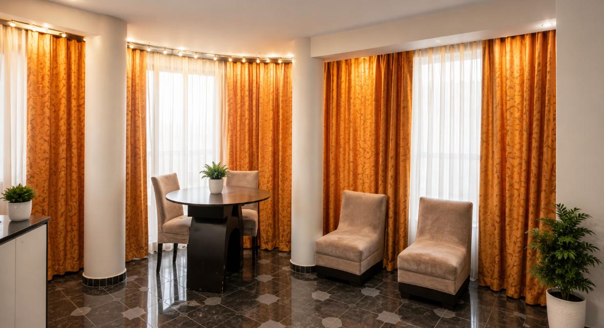 Comedor y sala de la habitación 301